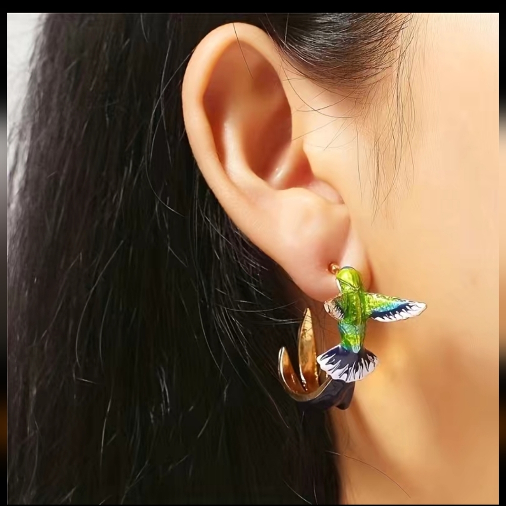 3/$25-Beautiful unique earings 🦜 - Picture 3 of 3
